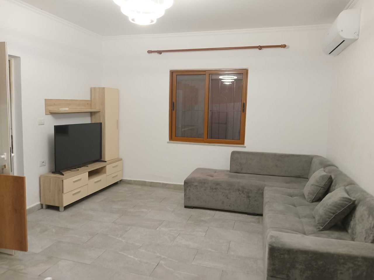 Appartamento 1+1 in affitto via Jordan Misja/ via Reshat Maloku
