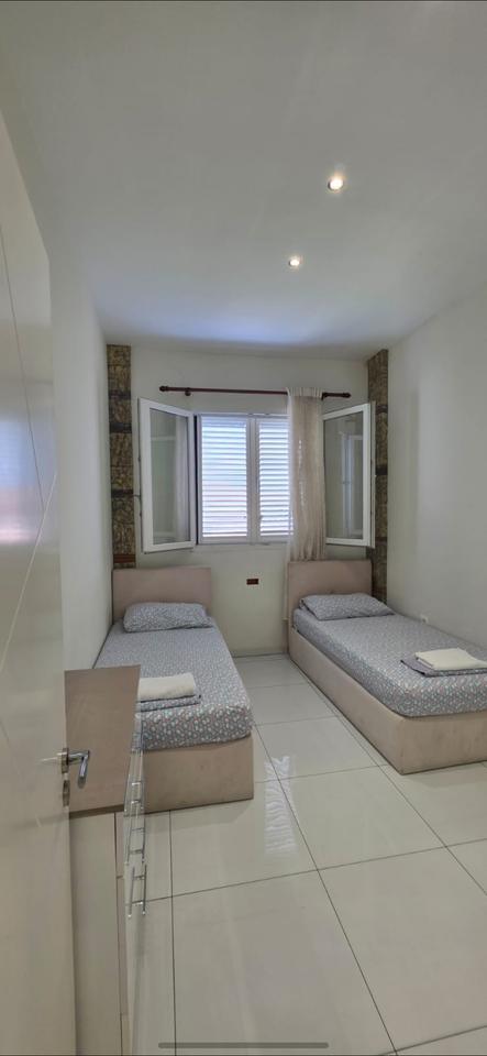 Jepet me qira apartament 2+1 rruga  Jordan Misja/ rruga Reshit Maloku