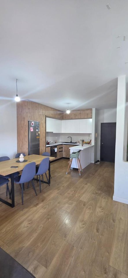 Shitet Apartament 2+1 ne Yzberisht / Rotondo Yzberishtit