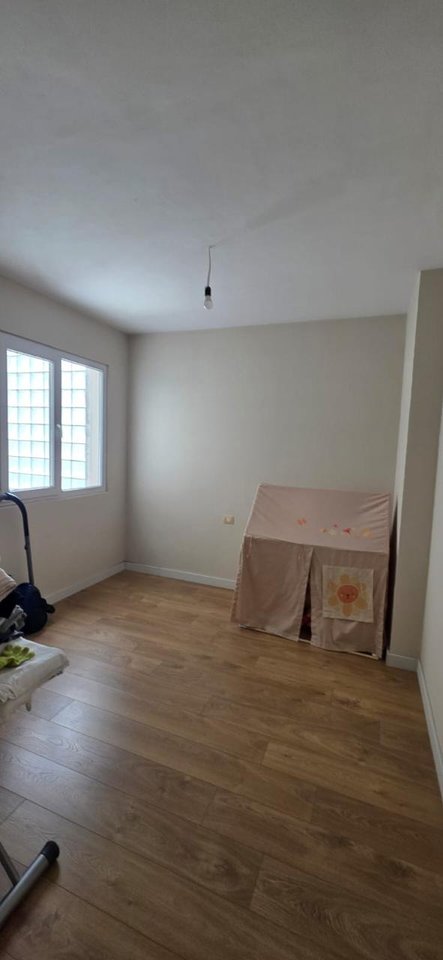 Shitet Apartament 2+1 ne Yzberisht / Rotondo Yzberishtit