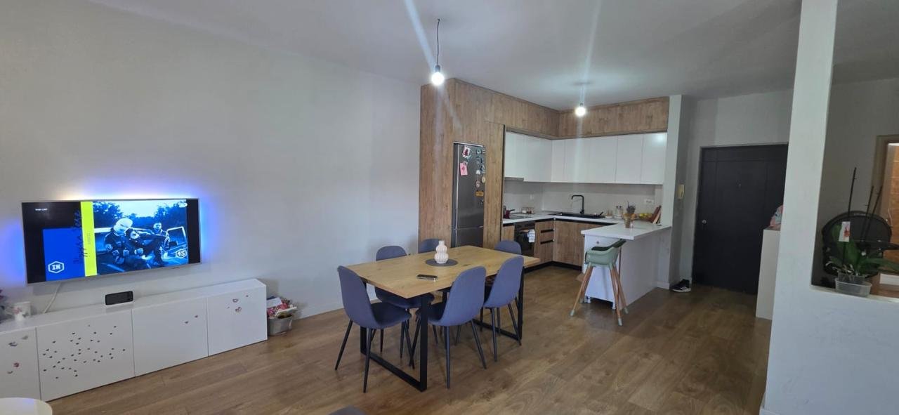 Shitet Apartament 2+1 ne Yzberisht / Rotondo Yzberishtit