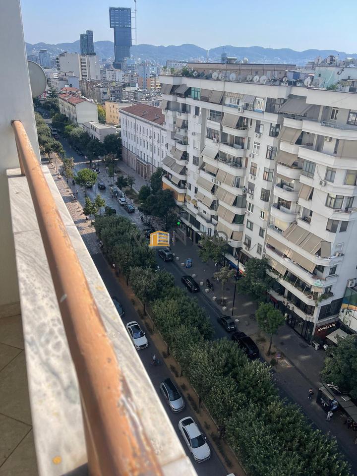 Appartamento 2+1 in affitto al Viale Zogu i Pare / vicino alla Stazione Ferroviaria