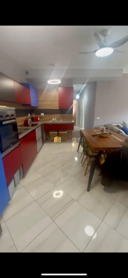 Shitet Apartament 2+1+2 ne Gjir te Lalzit/ Lura 3