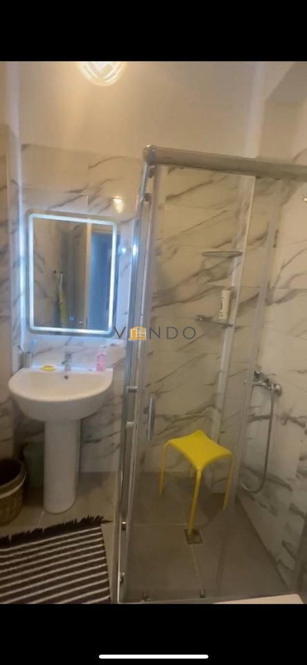 Shitet Apartament 2+1+2 ne Gjir te Lalzit/ Lura 3