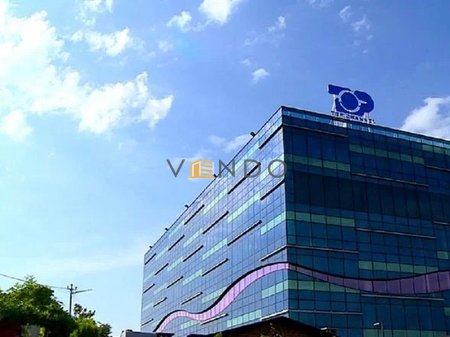Shop for Sale in Mezez / Opposite Top Channel