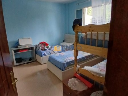 Private House 2+1+2 for Sale in Lanabregas