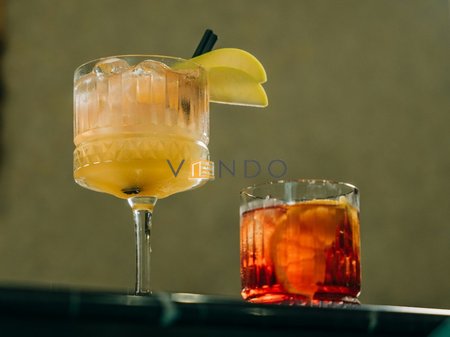 Shitet Biznesi Lokal Lounge/ Tek Rruga Elbasanit (buze rruge)