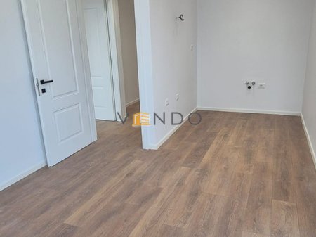 Shitet Apartament 1+1 te Ish Parku ne rrugen Fadil Bodinaku
