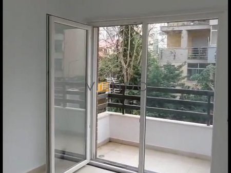 Apartment 2+1+2+2 with balconies for sale opposite Partizani High School on Dibra Street