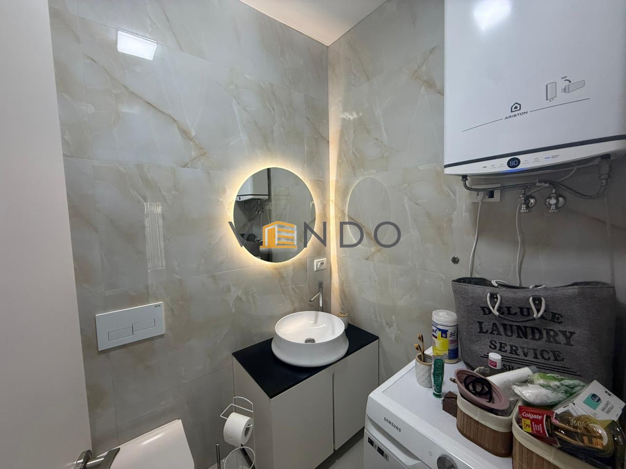 Shitet Apartament 1+1 Tek Klani / Tek Pallati 5D afer me Ora News