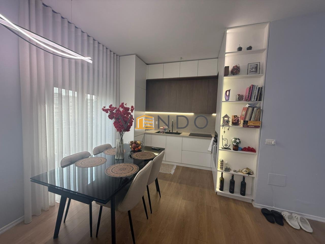 Shitet Apartament 1+1 Tek Klani / Tek Pallati 5D afer me Ora News