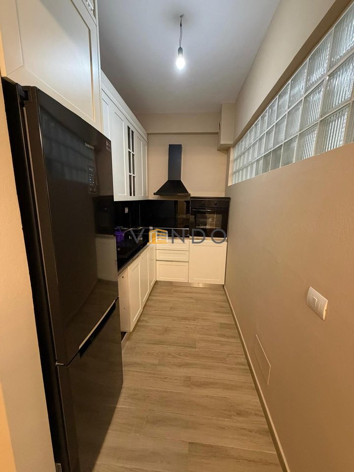 Shitet Apartament 2+1 ne Gjire te lalzit  / Tek Lura3