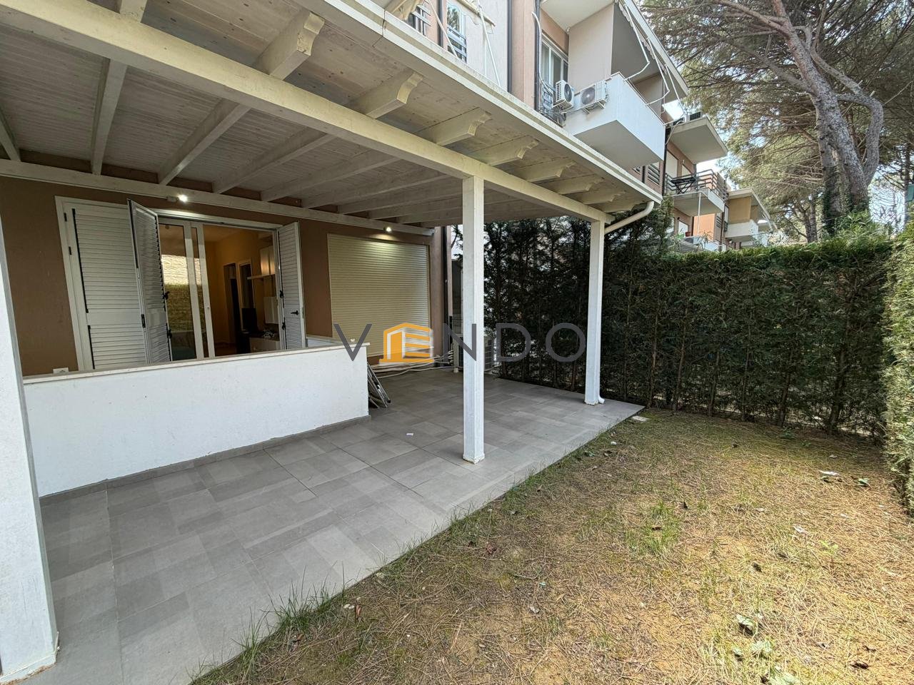 Shitet Apartament 2+1 ne Gjire te lalzit  / Tek Lura3