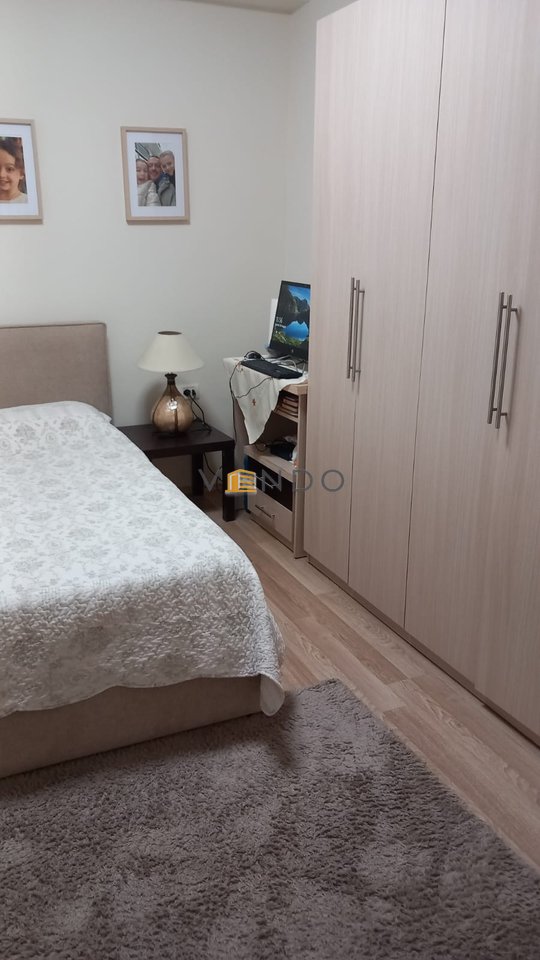 Shitet apartament 2+1 ne Qender tek Bulevardi Zogu I