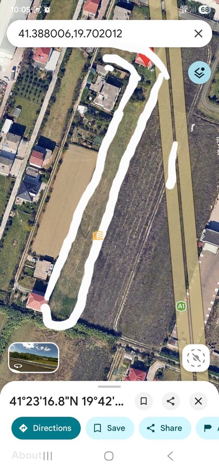 Shitet Toke ne Berxulle prane Aeroportit te Rinasit