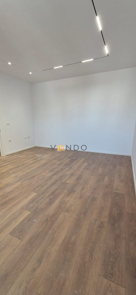 Shitet Apartament 2+1 te Ish Parku ne rrugen Fadil Bodinaku