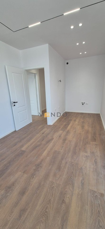 Shitet Apartament 1+1 te Ish Parku ne rrugen Fadil Bodinaku
