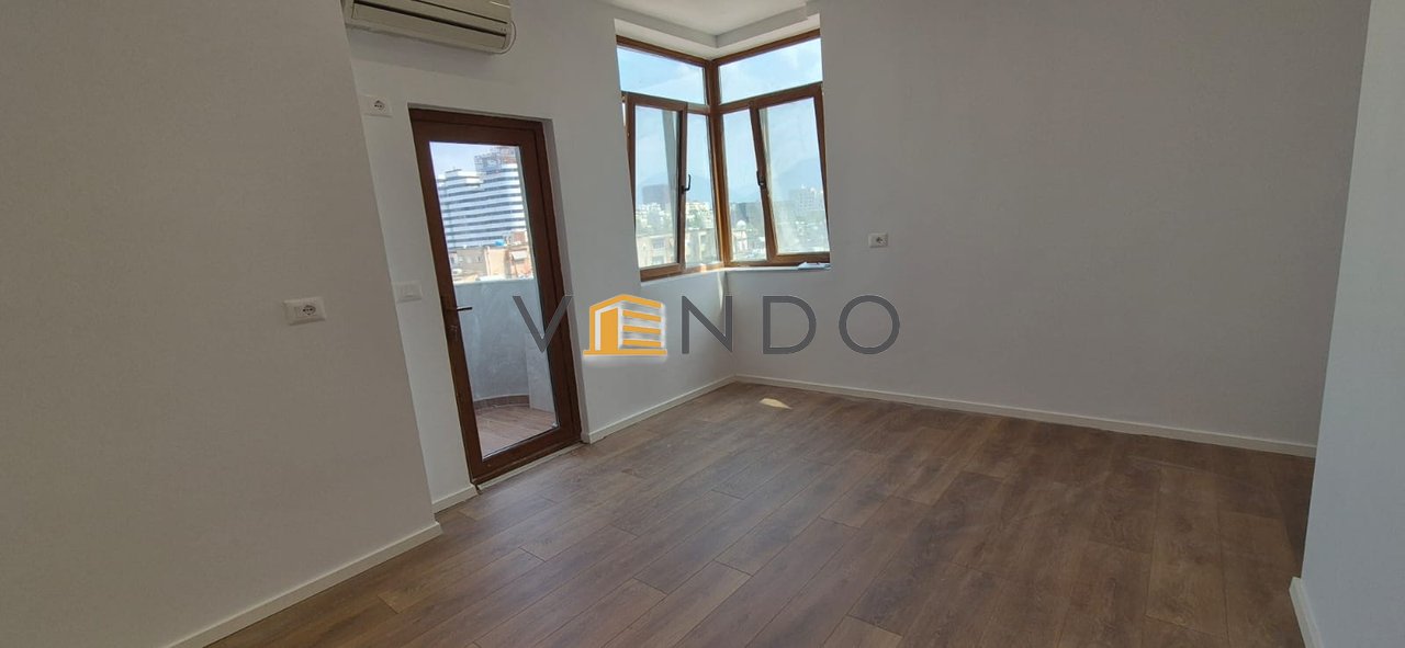 Shitet Apartament 1+1 te Ish Parku ne rrugen Fadil Bodinaku