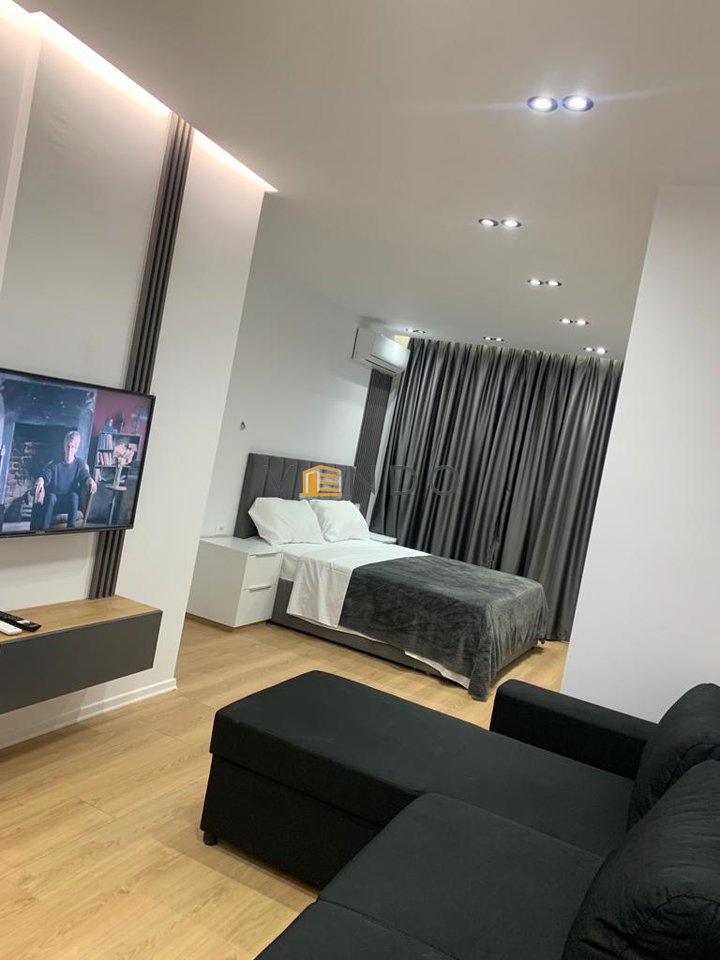 Affittasi 3 monolocali per BNB nel centro vicino a piazza Skenderbej