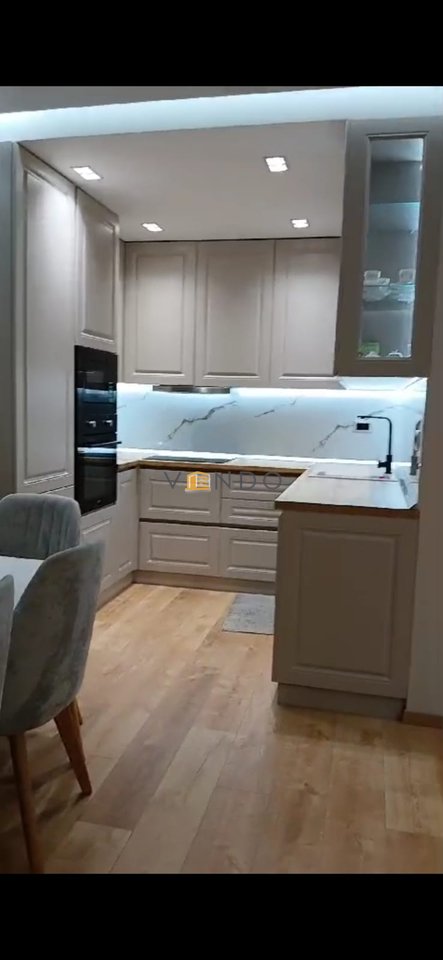Jepet me qira apartament 2+1+2 tualete Prane Ish Doganes tek pallatet e Ilir Metes