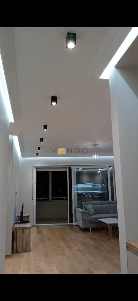 Jepet me qira apartament 2+1+2 tualete Prane Ish Doganes tek pallatet e Ilir Metes