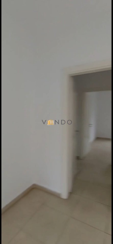 Apartment 2+1+2+2 with balconies for sale opposite Partizani High School on Dibra Street