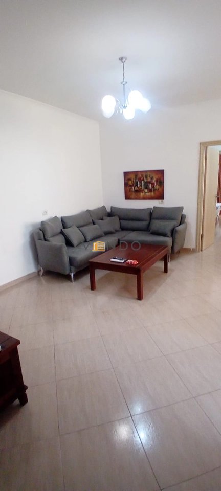 Shitet Apartament 2+1+2 tek Zogu i Zi