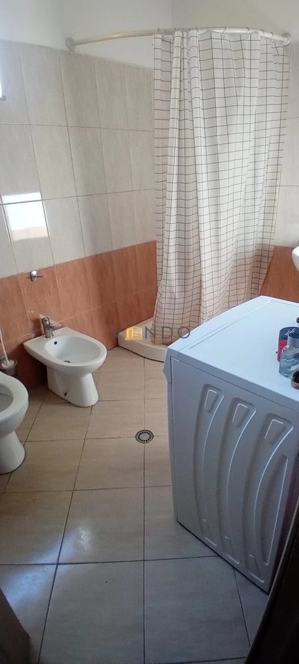 Shitet Apartament 2+1+2 tek Zogu i Zi