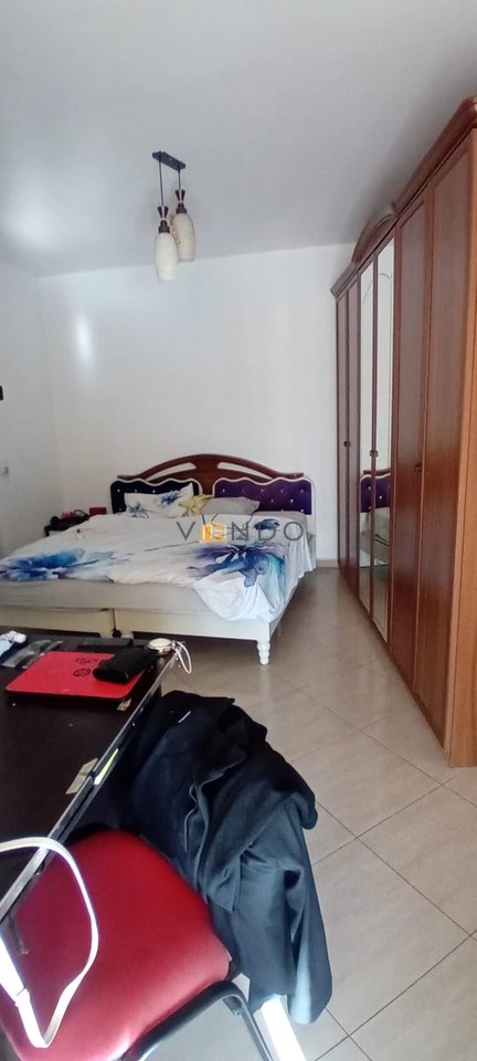 Shitet Apartament 2+1+2 tek Zogu i Zi