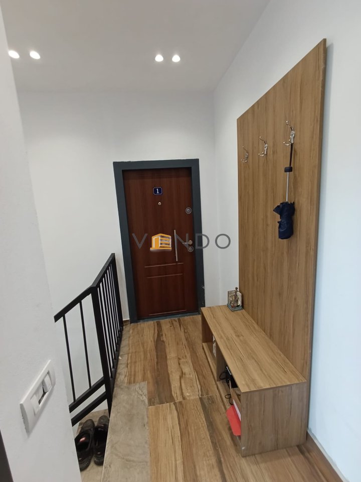 Jepet me qera Vile luksoze 3 kateshe perballe Tegut mbrapa Restorant Natyra e Qete