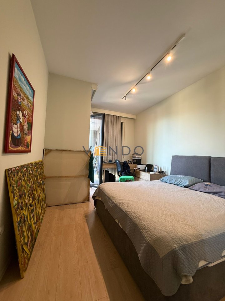 Appartamento 1+1 in vendita a Xhamllik vicino all'ospedale n.5