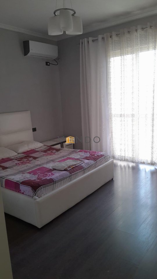 Jepet me qira 2+1 te Kodra e Priftit / Rruga Disha