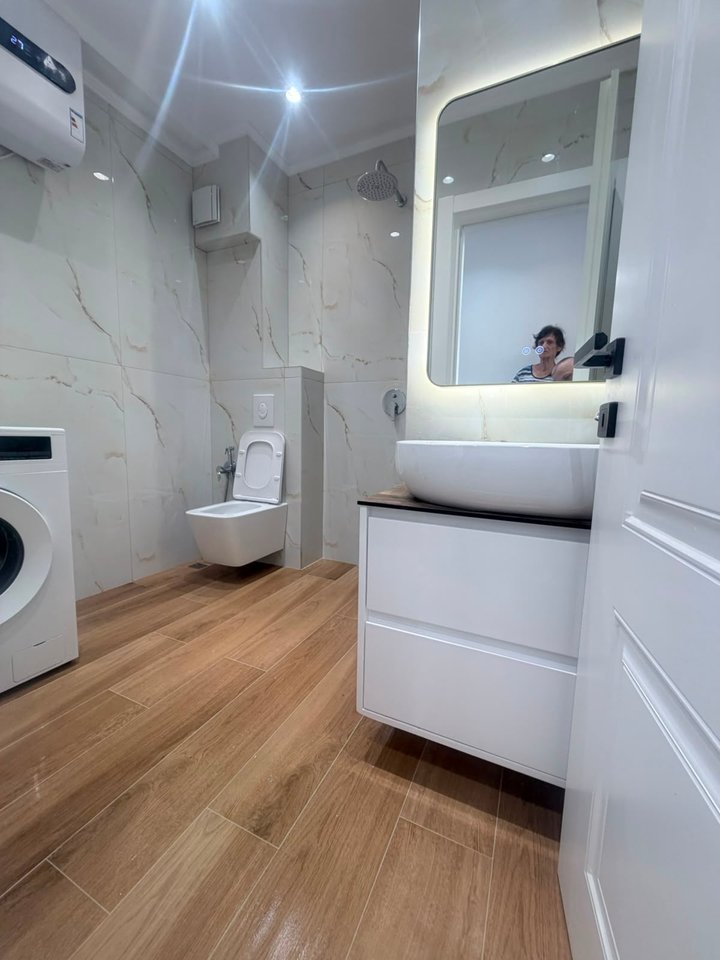Appartamento 1+1 in affitto a 21 Dhjetori/ vicino all'Hotel Mondial
