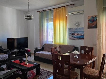 For rent 2+1+2 in the center near siri kodra
