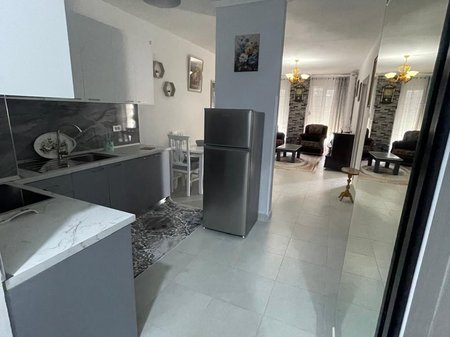 In affitto 2+1+2 a 5 Maji