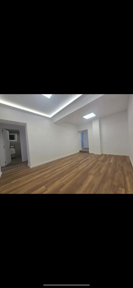 For rent entrance 2+1 for office opposite the new maternity Brryl