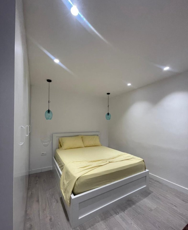 Apartment 1+1 for rent on Asim Vokshi street / opposite Harry Fultz
Area: 50m2
Floor: 4 existing building
Arranged:
Living room + kitchen
1 bedroom
1 bathroom
Rent price: 550 euros per month