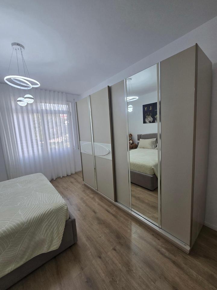 Jepet me qera Apartament 1+1 ne Linze/ Prane Restorant Olsi