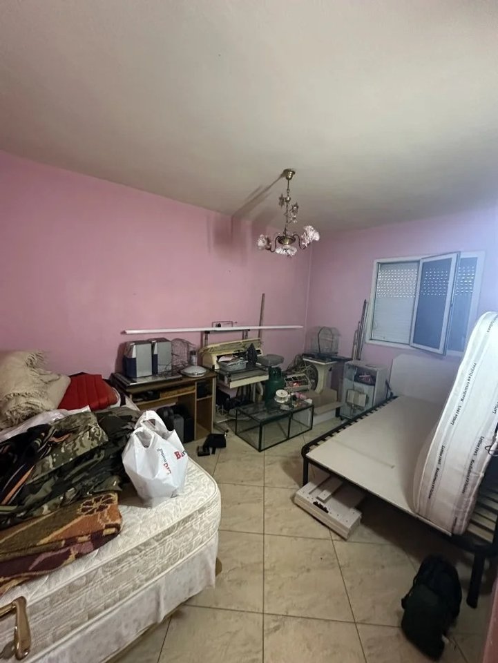 Shitet Apartament 3+1 tek Ish Parku / Rruga Irfan Tomini