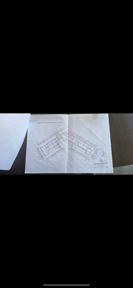 In affitto edificio di 3 piani adatto per hotel, casa di riposo, clinica, vari uffici 900m² di costruzione