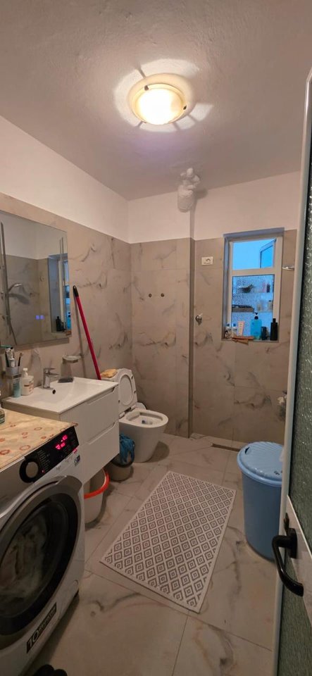 Appartamento 4+1+2+2 in vendita in Ali Dem/ Vicino alla strada Tanush Topia
