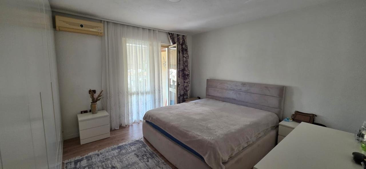 Appartamento 4+1+2+2 in vendita in Ali Dem/ Vicino alla strada Tanush Topia
