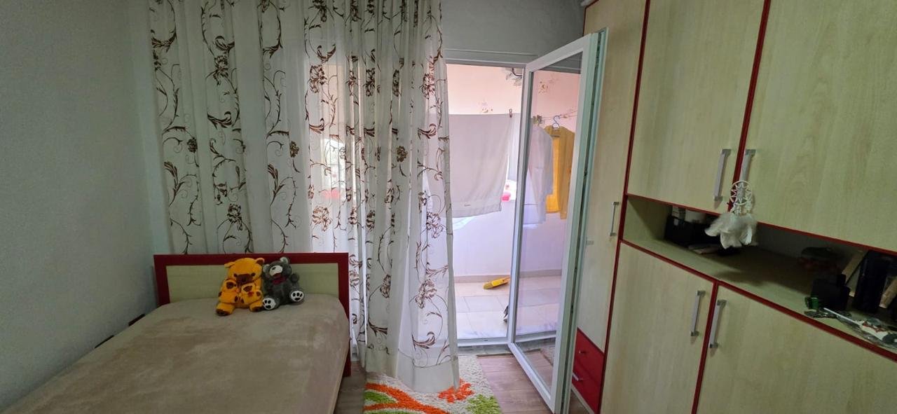 Appartamento 4+1+2+2 in vendita in Ali Dem/ Vicino alla strada Tanush Topia
