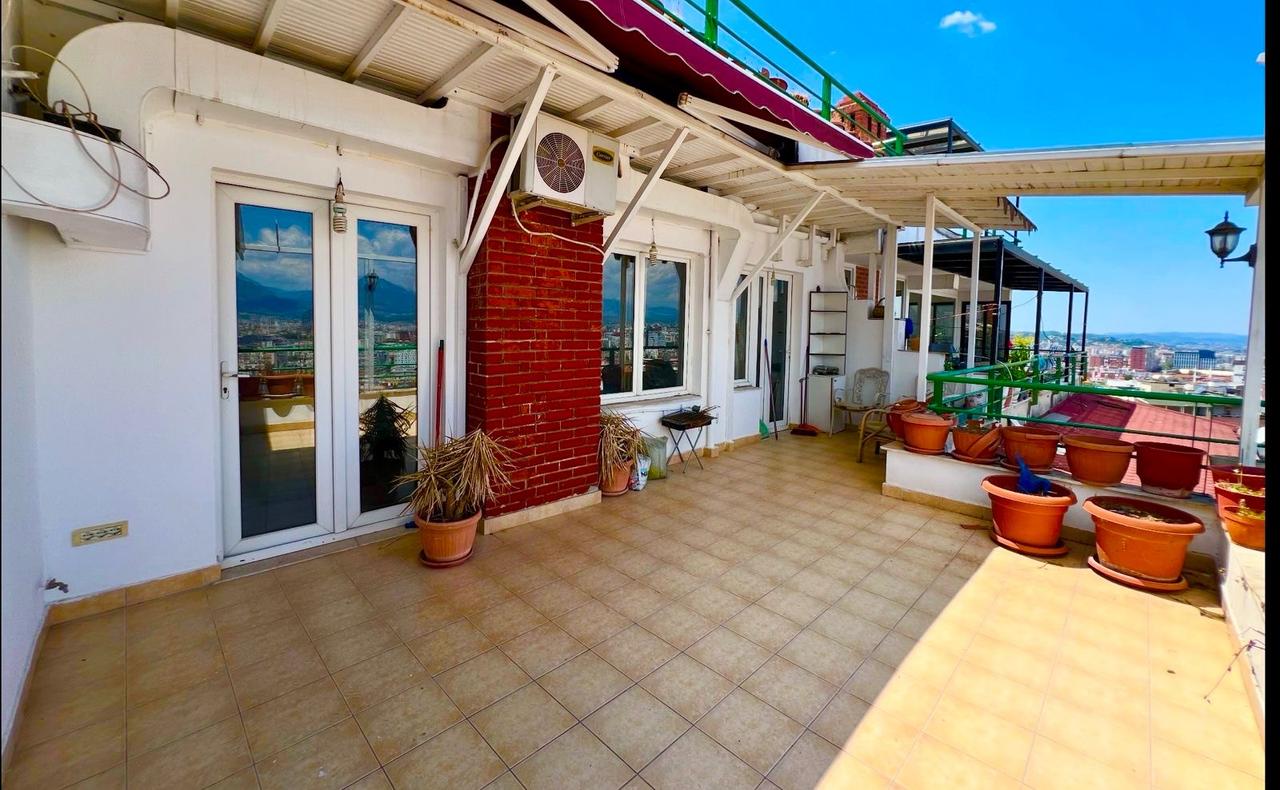 Duplex 4+1+2 for sale at Kodra e Diellit nr1/ Near the Eleonore foundation.