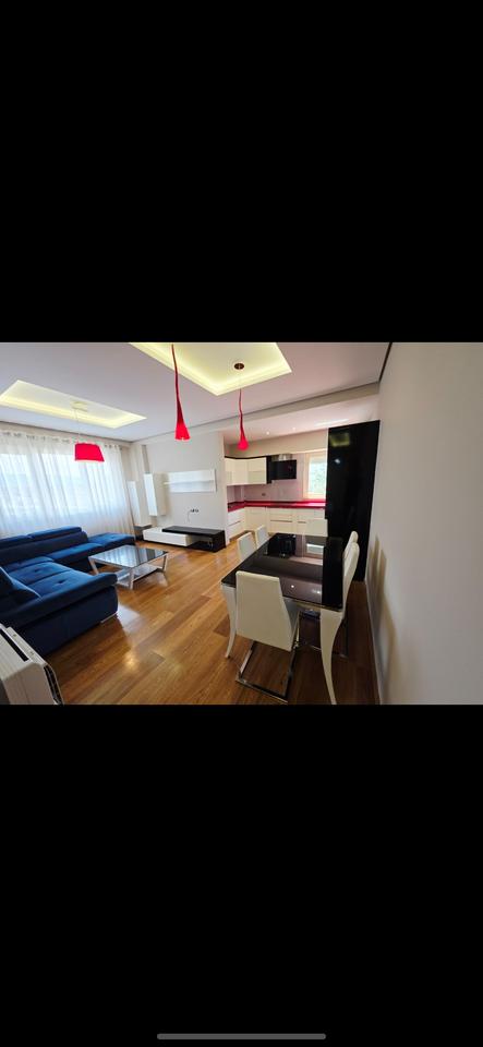 Shitet Apartament 2+1 tek Liqeni i Thate Penthouse