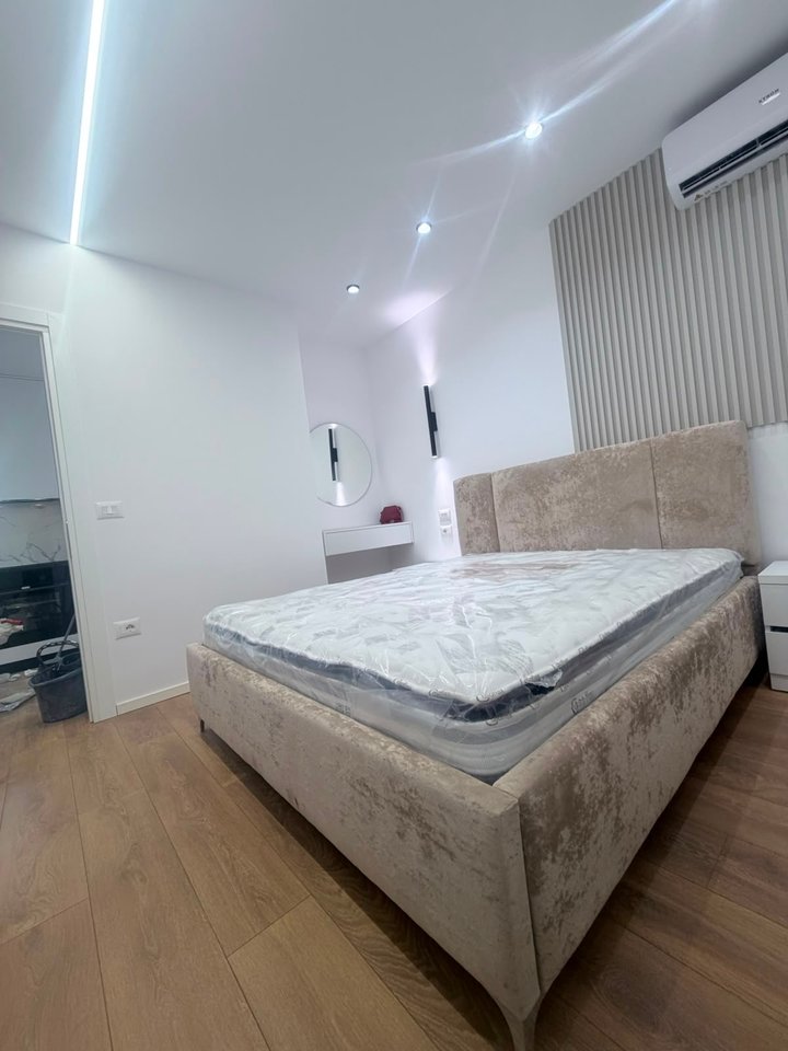 Appartamento 1+1 in affitto a 21 Dhjetori/ vicino all'Hotel Mondial