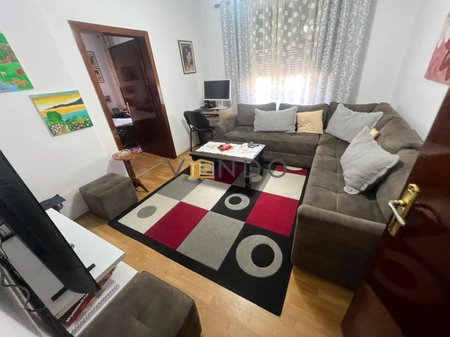 Jepet me qira apartament 3+1 ne Brryl afer Oslo Bar.