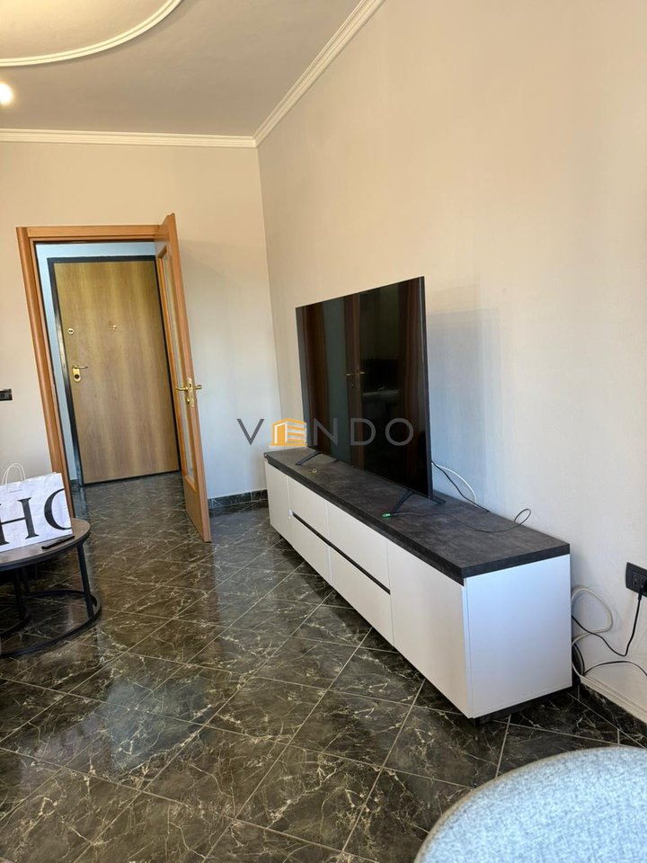 Affittasi appartamento 2+1+2 in Via Elbasanit presso la Filiale del Tesoro