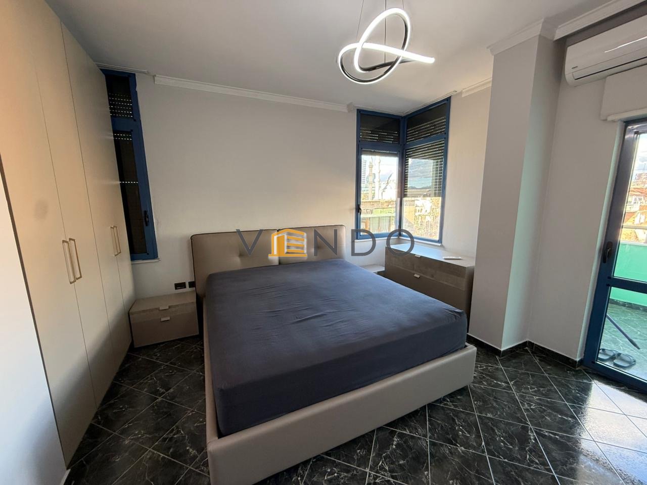 Affittasi appartamento 2+1+2 in Via Elbasanit presso la Filiale del Tesoro