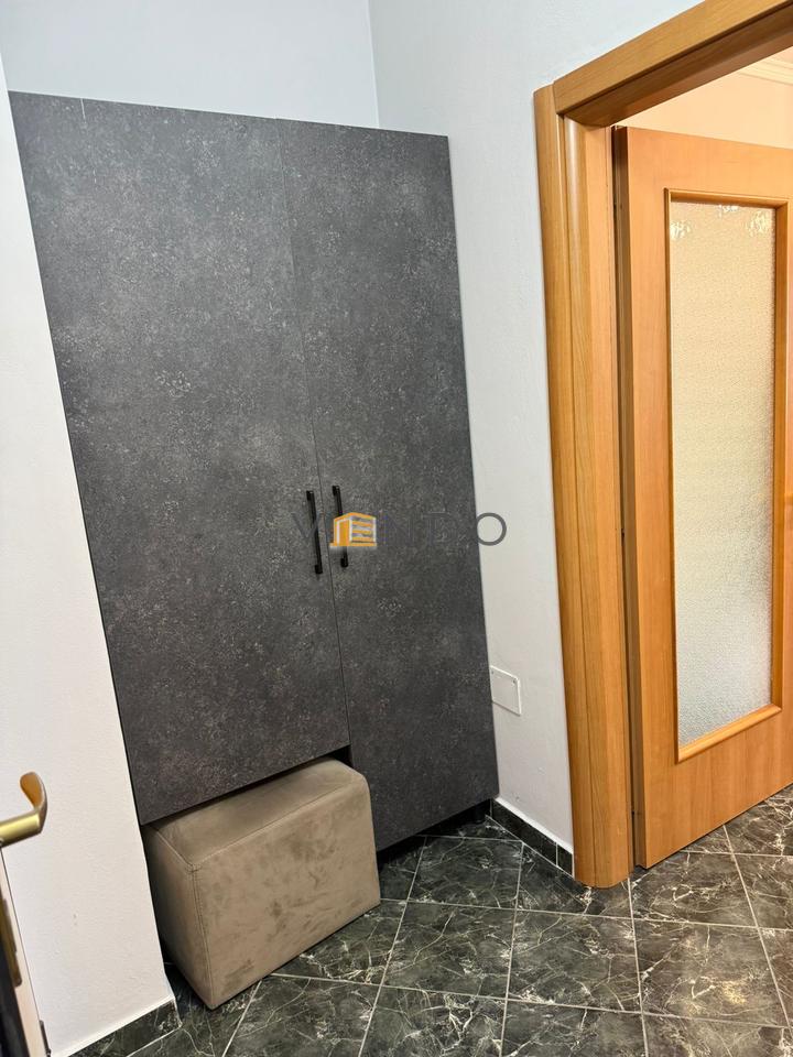 Affittasi appartamento 2+1+2 in Via Elbasanit presso la Filiale del Tesoro
